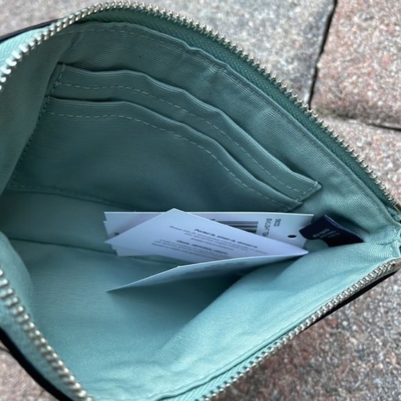 Coach Corner Zip Wristlet  Leather NWT - Picture 3 of 14